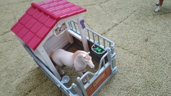Mini stáj Schleich a 4 koně Schleich - 4