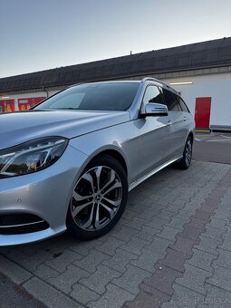 Mercedes E W212 - 4