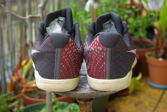 NIKE KOBE Mamba Instinct velikost 45,5 - 4