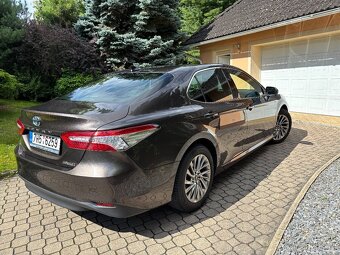 Prodám Toyota Camry 2,5 hybrid - 4