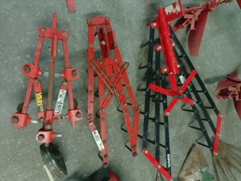 Vari příslušenství,brány,kypřič pluh, těleso, plečka - 4