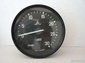 Nabíječky, měřicí přístroje, router, teploměr, mobily aj. - 4