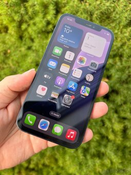 iPhone 12 64 lehce opotřebený - 4