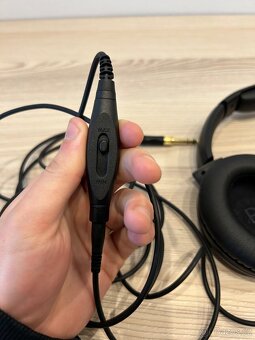 STUDIOVÁ SLUCHÁTKA - KRK KNS 8402 - 4