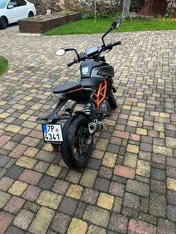 KTM DUKE 125 - 4