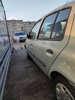 RENAULT CLIO 1.4 55kW - 4