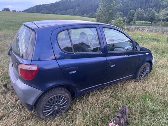 Toyota Yaris 1,0 VVT-i 50 KW r.v.2000 - 4