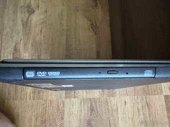 Acer Aspire M5 Z09 - 4