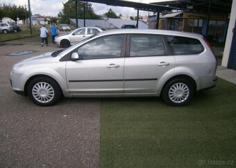 Ford Focus 1.6i benzín manuál 85 kw - 4