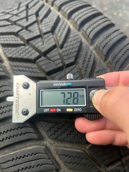 Zimní pneumatiky Hankook 235/45/18 - 4