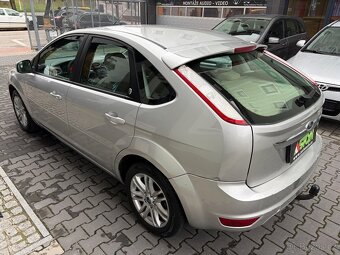 Ford Focus 1,6i 85 kW Ghia - 4