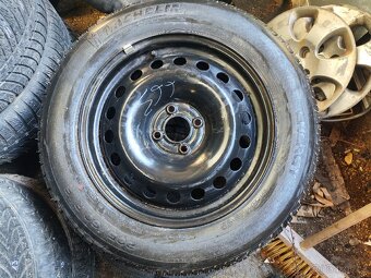 Plechovka 4x100 r16 střed 58,6  Michelin 205/60 r16 - 4