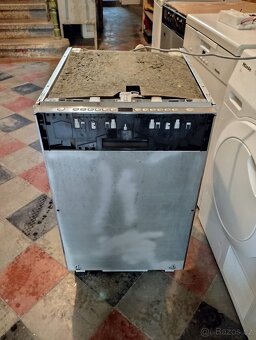 Plně vestavná myčka Bosch-45cm - 4