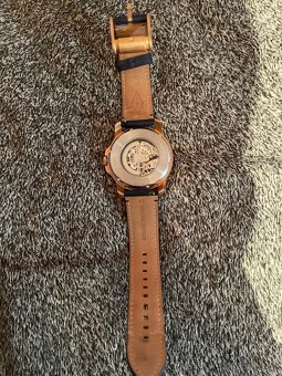 Fossil mechanické hodinky - 4