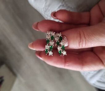 Nové dámské stříbrné náušnice zelené 925 třpytivé s kamínky - 4