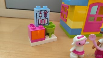 10606 Doktorka plyšáková: ordinace na dvorku - lego duplo - 4
