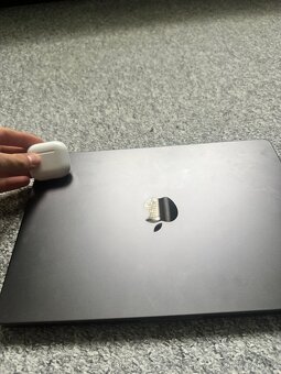 Apple Macbook Pro M3 pro + "FREE" Airpods 4 s ANC - 4