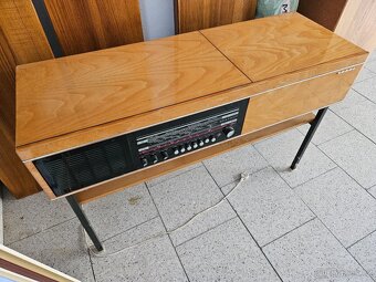 Gramoradio Tesla 1129A - 4