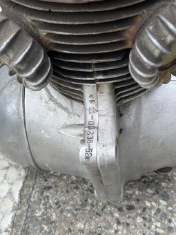 Jawa 250 Pérák-motor - 4