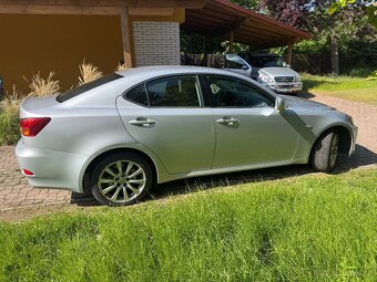 Lexus IS220d - 4