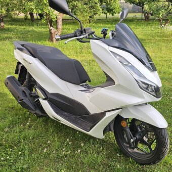 Prodám Honda PCX 2024 Pearl Jasmine White - 4