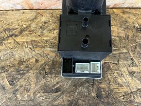 ŘÍDICÍ JEDNOTKA CENTRÁLNÍHO ZÁMKU 8L0862257Q - 4