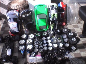 RC AUTO 4WD DVURYCHLOSTNÍ NITRO - 4