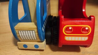 Dvě nová dřevěná autíčka (policejní a hasičské auto) - 4