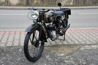 Historický motocykl Magnat Debon s krásnou patinou - 4