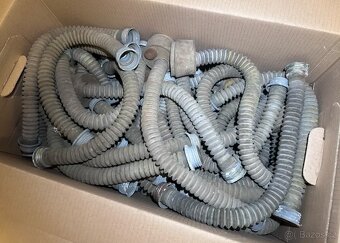 Sada starých plynových masek (100ks) - 4