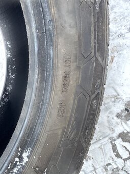 205/65 R16 C Continental - 4