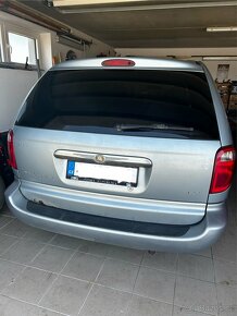 Chrysler Town & country - 4