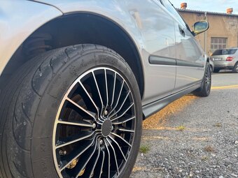 Honda Civic 6g hatch - 4