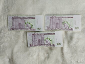 bankovky a mince - 4