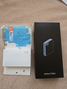 Samsung galaxy z Flip 6 - 12GB/256 GB - 4