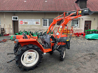 Kubota GL 240 D , 4x4 s originálním čelním nakladačem - 4