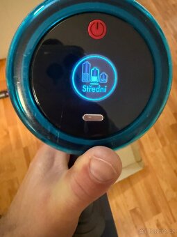Tyčový vysavač Dyson Gen5detect v záruce - 4