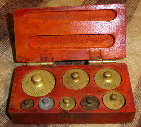 Závaží různé krabičky se závažím, staré pěkné - 4