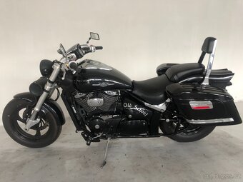 Suzuki M800 Intruder - 4