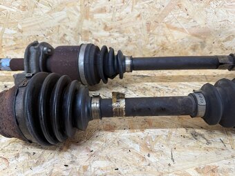 PŘEDNÍ POLOOSY FIAT LINEA 1.3 MJTD 51816764 / 51816768 - 4