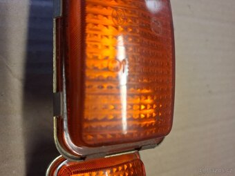 Přední blinkry Škoda 100, 110r a užovka - 4