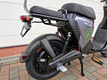 Elektroskútr RACCEWAY PAŘEZ 25, bez ŘP - 4