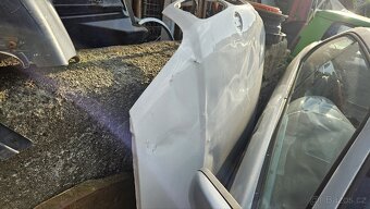 Kapota E46 Sedan + Coupe - 4