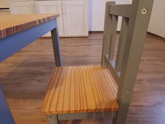 Stolek s židlemi - 4