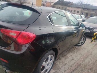 Alfa Romeo Giulietta 2.0 JTDm, 2010 - 4