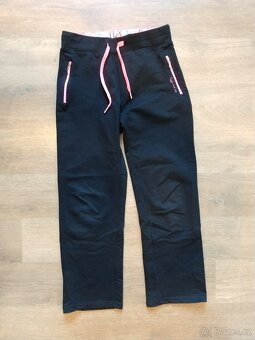 Dívčí tepláky vel. 134/140 - 4