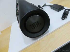 Výkonný přenosný Bluetooth reproduktor JBL Boombox - 4