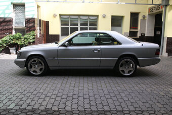Mercedes-Benz 124 300 CE - 4