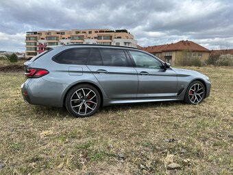 BMW 540i Touring xDrive 250kW 4x4 M Sport DPH ČR V6 3,0 - 4