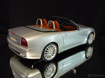 Maserati Spyder Bburago 1/18 - 4